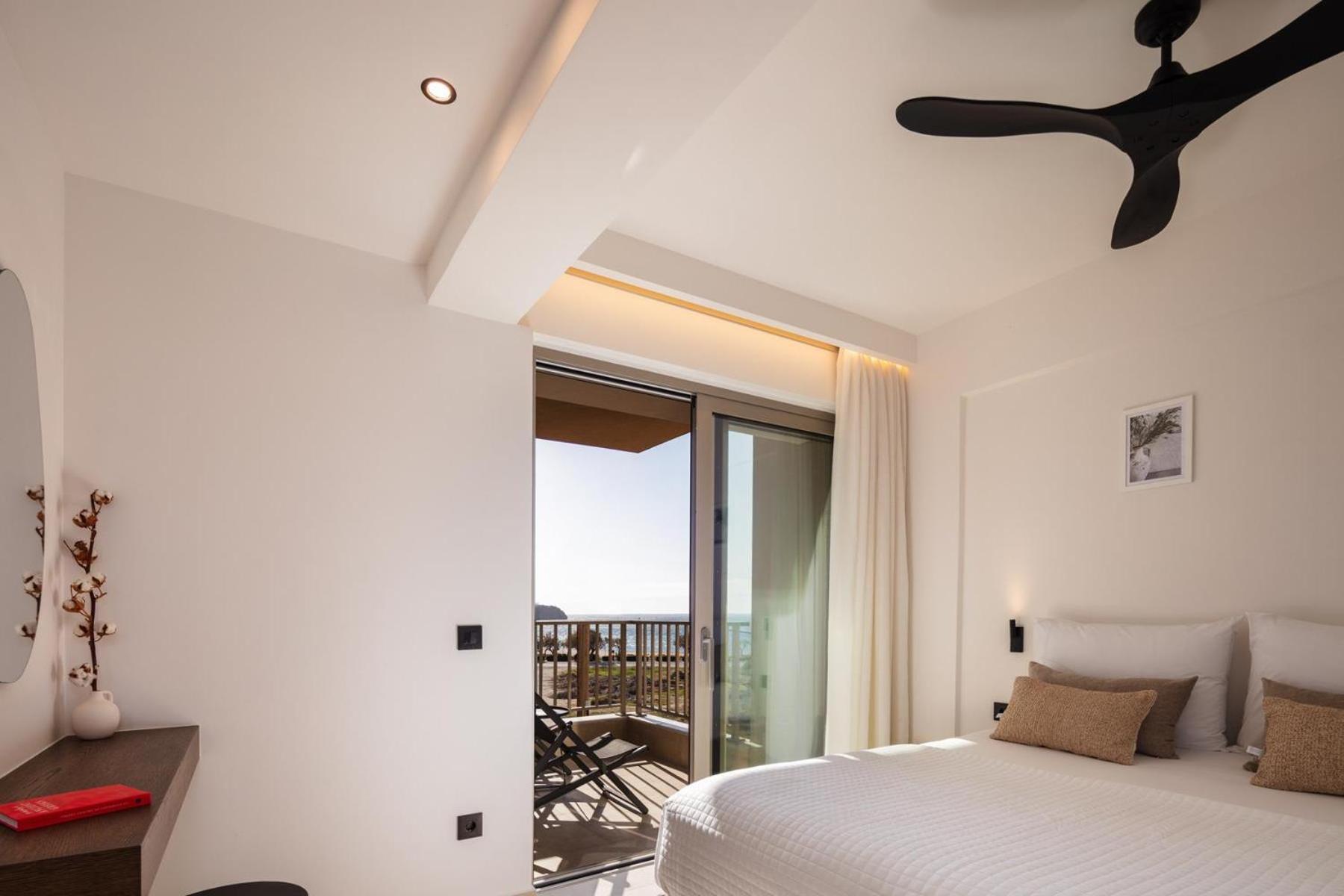 Ririka Beach Living, New Feel-At-Home Luxury Suites Plakias Eksteriør billede
