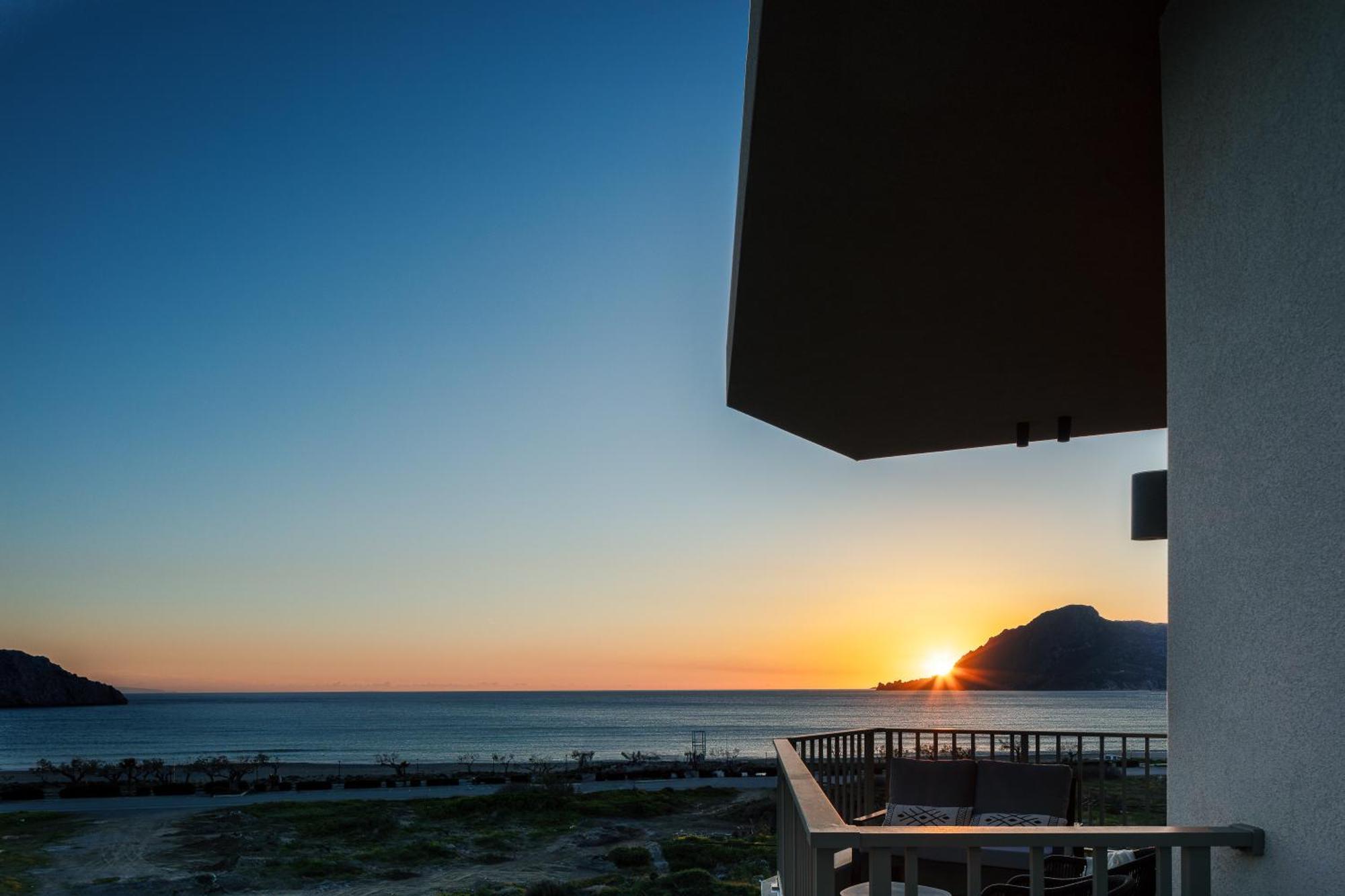 Ririka Beach Living, New Feel-At-Home Luxury Suites Plakias Eksteriør billede